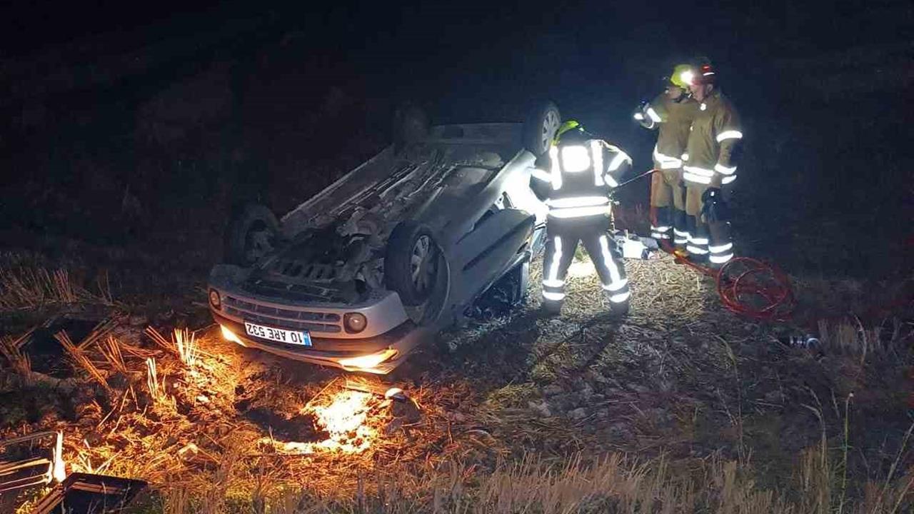 Balıkesir Gönen'de Gerçekleşen Tek Taraflı Trafik Kazasında 1 Kişi Yaralandı