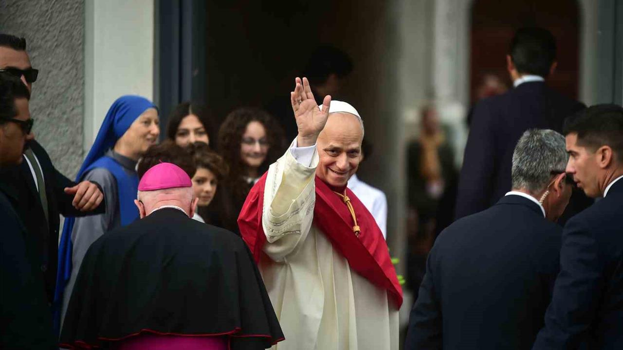Papa 14. Leo, İstanbul Şişli'de Kutsal Ruh Katedrali'ni Ziyaret Etti