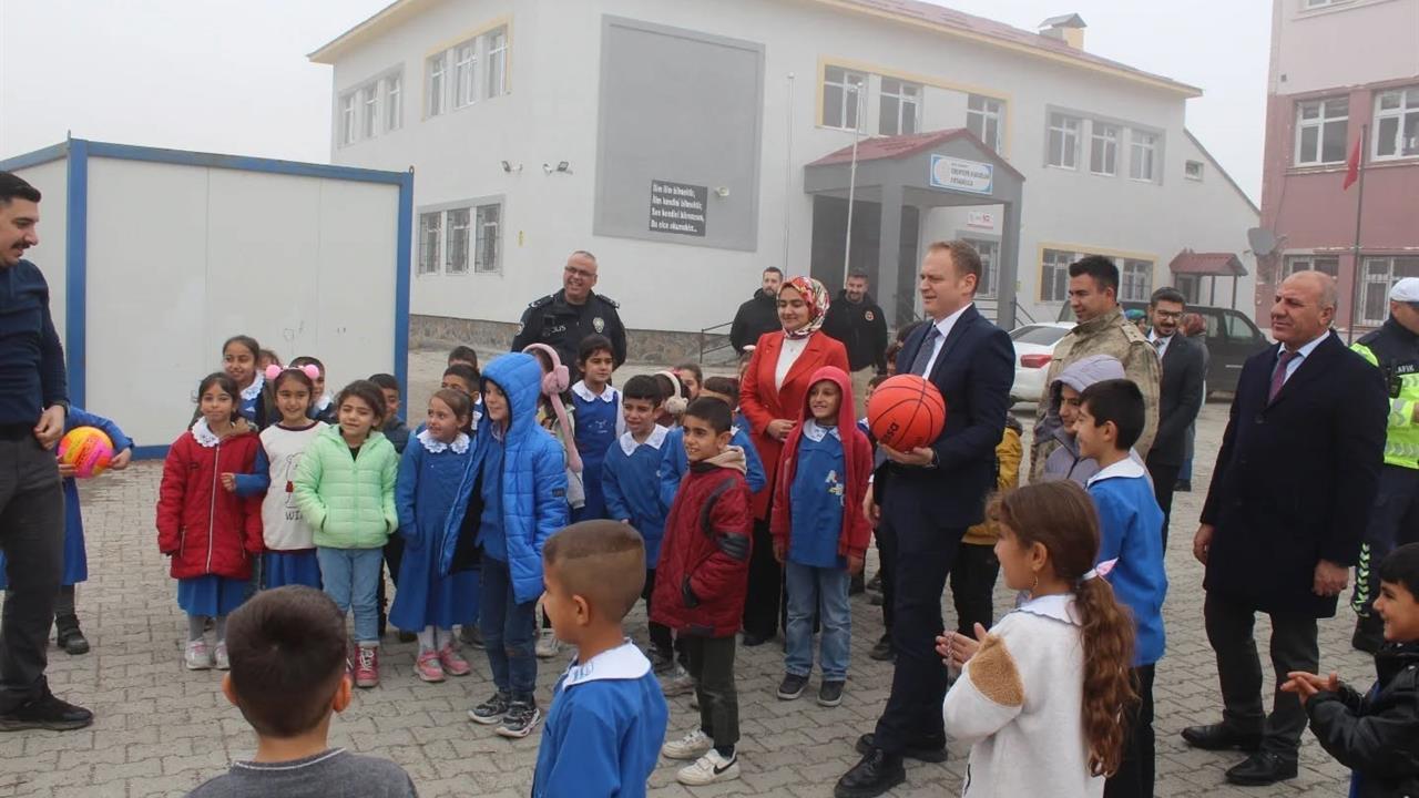 Muş Bulanık Kaymakamı Koşansu, Eğitime ve Spora Yatırım Yapmanın Gerekliliğini Vurguladı