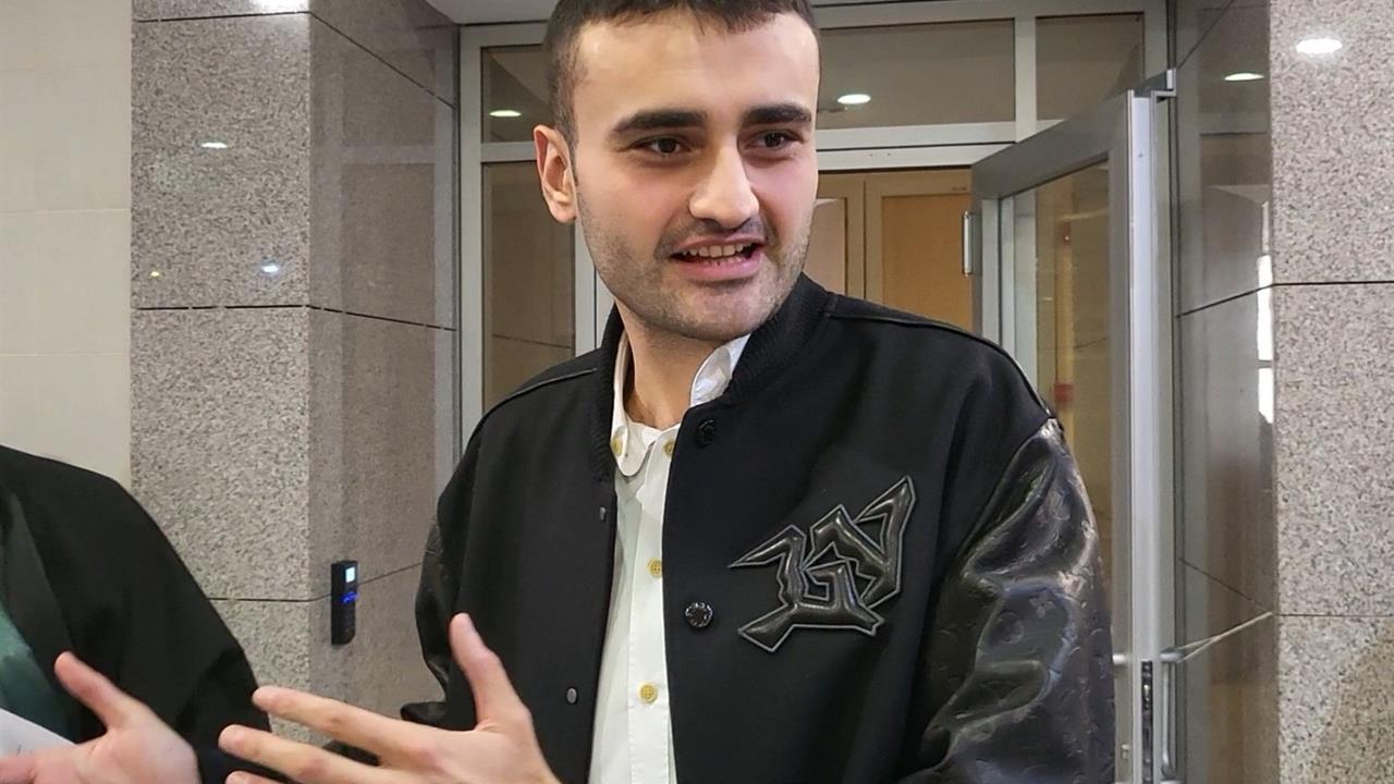 İstanbul'da CZN Burak ve Babası Hakkında Beraat Kararı Çıktı