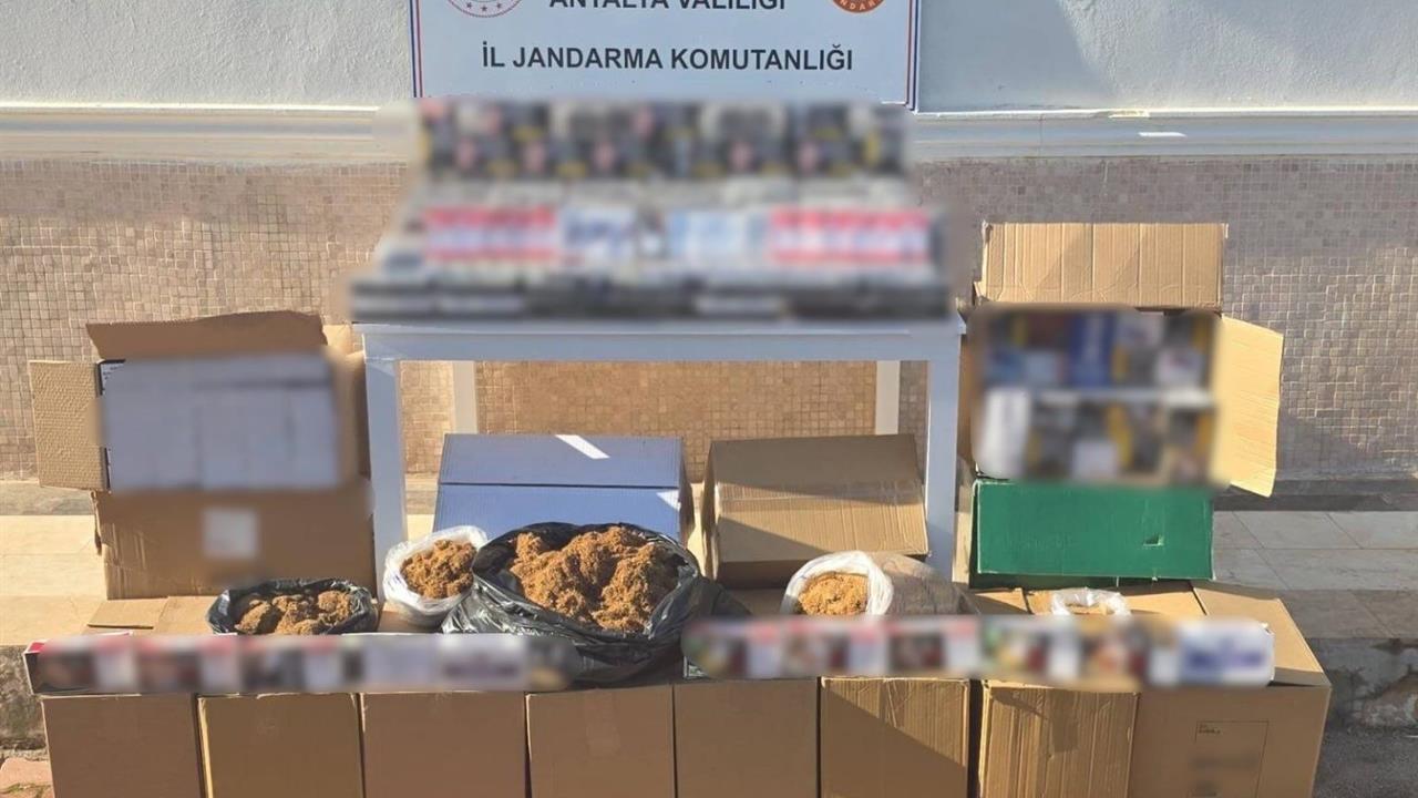Antalya Kepez'de Yapılan Operasyonda 480 Bin Doldurulmuş Makaron Ele Geçirildi