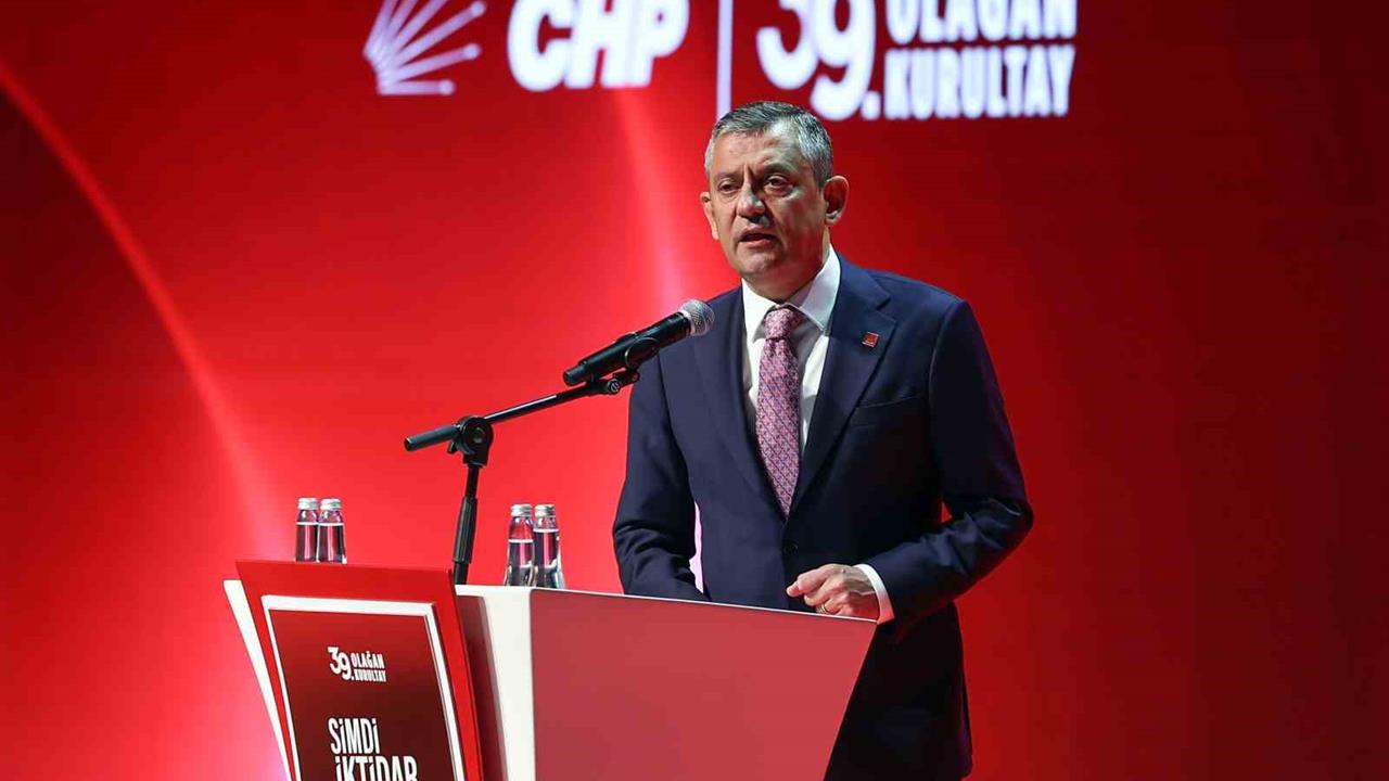 Ankara'da CHP 39. Olağan Kurultayı'nda Yeni Parti Programı Görüşülüyor