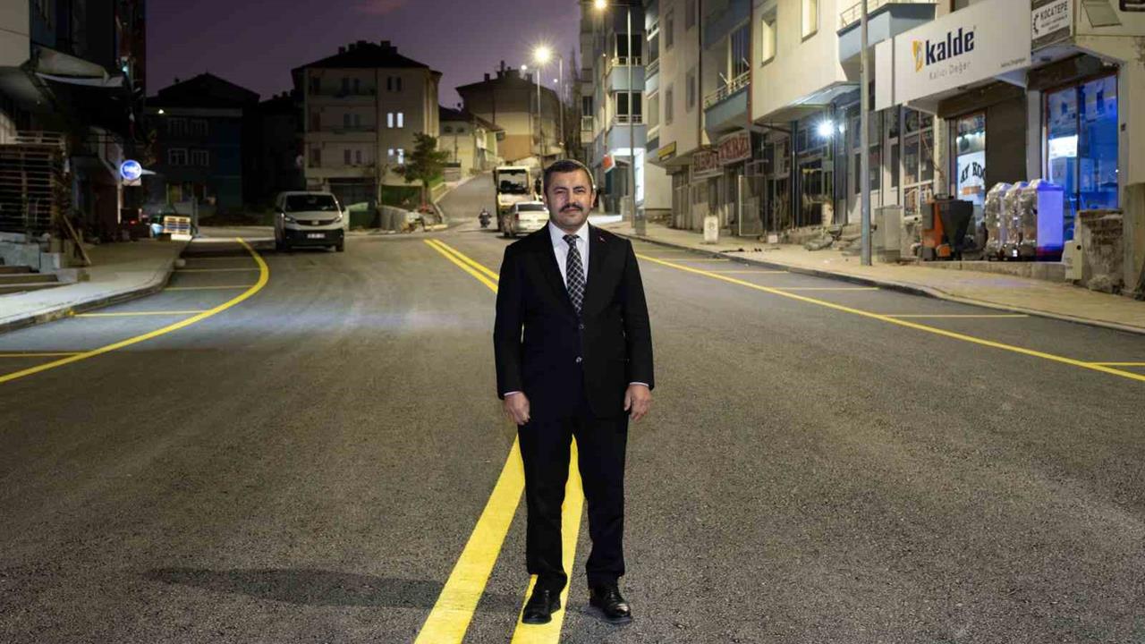 Akdağmadeni'nde 1071 Malazgirt Caddesi Yenilenen Yüzüyle Açıldı