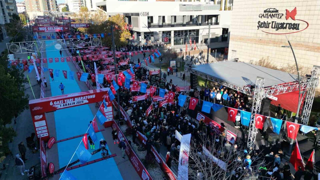 Gaziantep'te 30 Kasım'da Düzenlenecek Gazi Yarı Maratonu'nda Rekor Katılım Bekleniyor