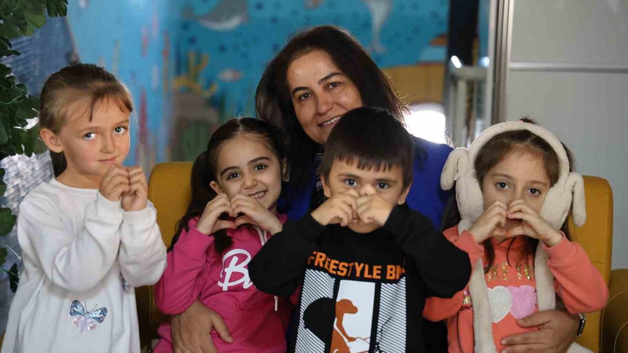 Kırşehir'de Yılın Öğretmeni Seçilen Gülsen Arıcı Güvenç, Eğitimin Temelinin Anaokulunda Başladığını Vurguladı