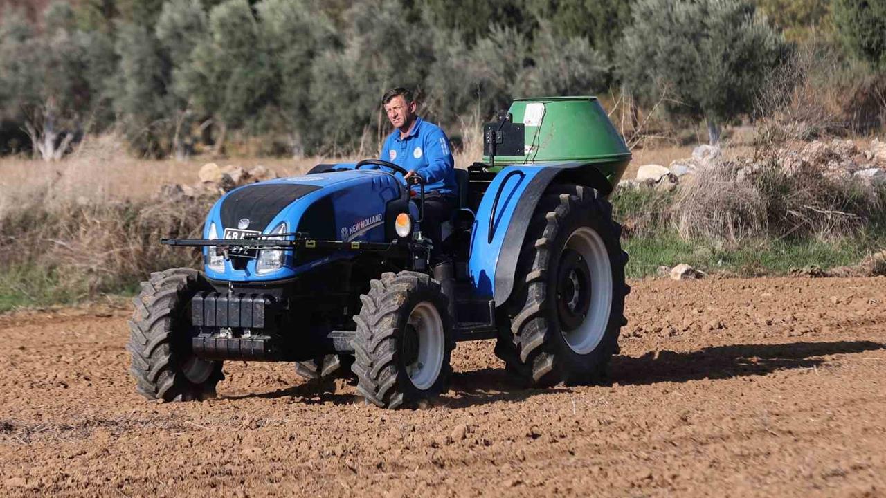 Muğla Büyükşehir Belediyesi, Kaba Yem Üretimi İle Hayvancılığı Destekliyor
