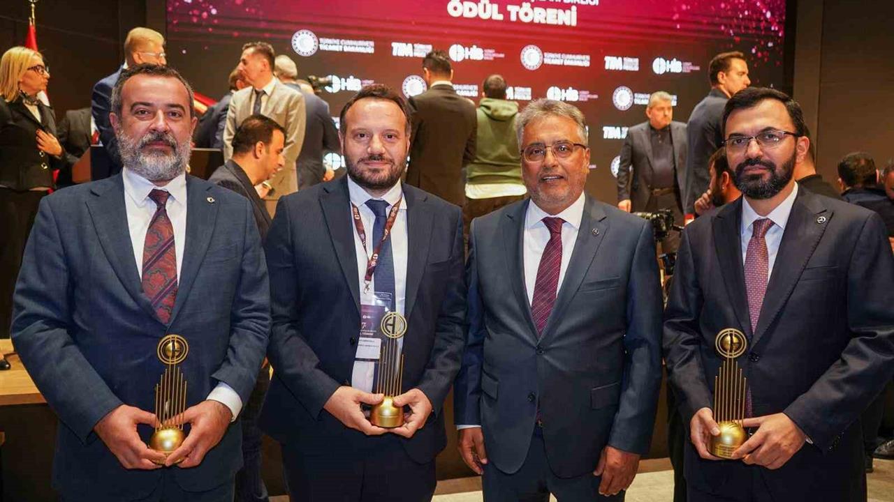 İstanbul'da Hizmet İhracatçıları Birliği Ödül Töreni Gerçekleştirildi