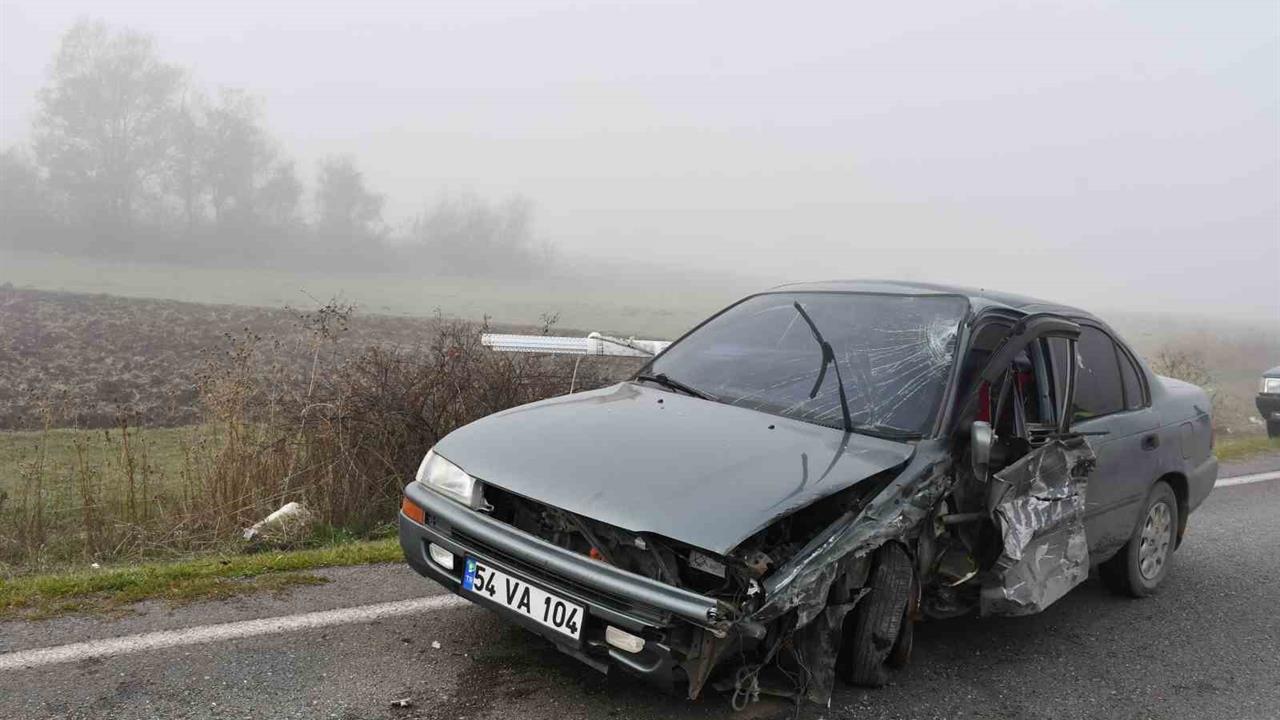 Samsun Vezirköprü'de İki Otomobilin Çarpışması Sonucu 3 Kişi Yaralandı