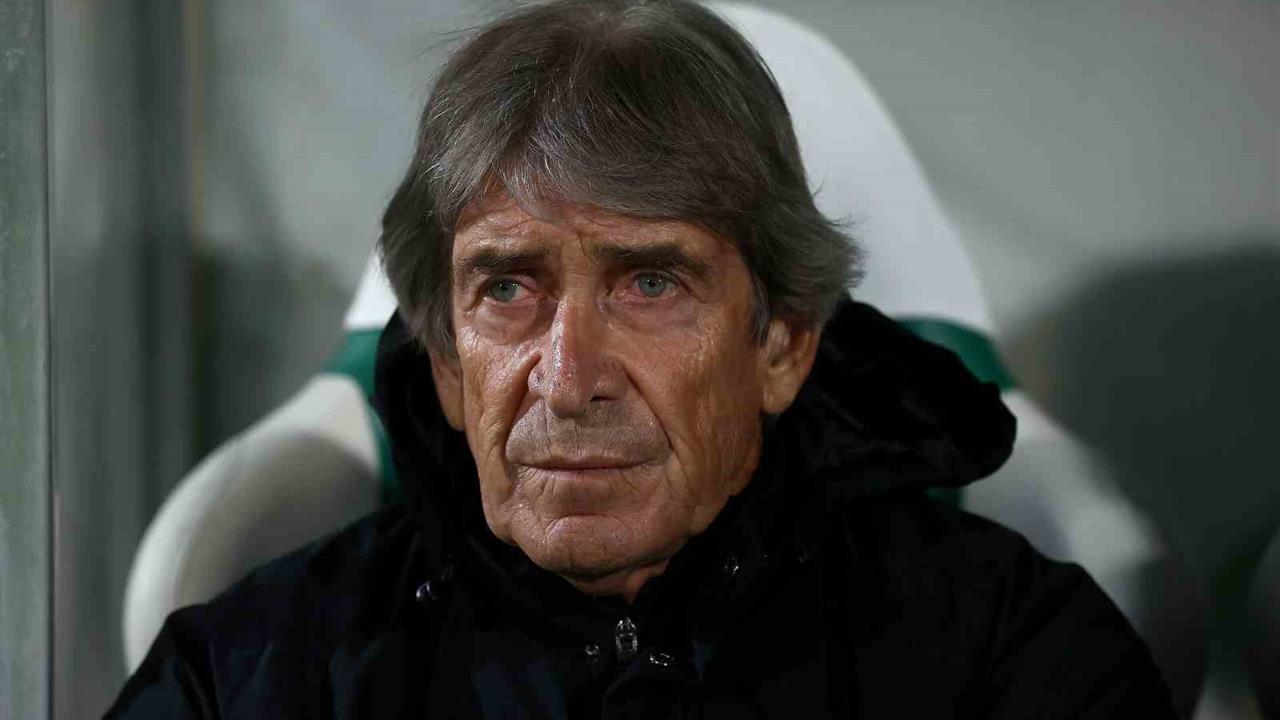 İstanbul'da Real Betis, Teknik Direktör Manuel Pellegrini'nin Sözleşmesini 2027'ye Kadar Uzattı