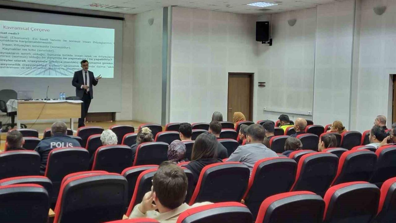 Karabük'te Emniyet Personeline Vergi ve Bütçe Yönetimi Eğitimi Verildi