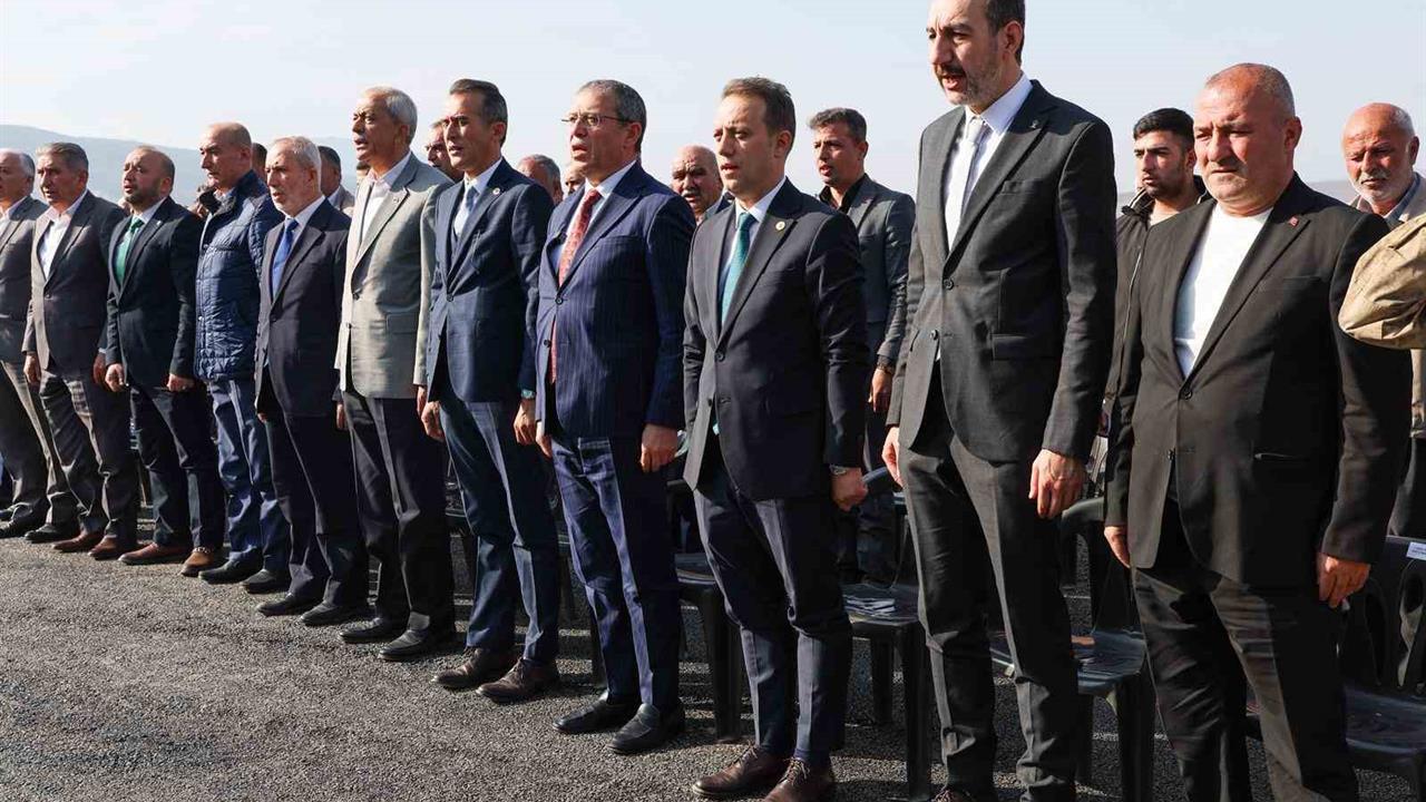 Kilis Musabeyli'de Hayırseverler ve İl Müftülüğü Destekli Lojman ve Taziye Evi Açılışı Gerçekleşti