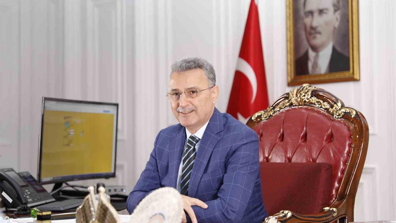 Samsun İlkadım'da Üniversiteyi Kazanan 332 Öğrenciye 5 Bin TL Yardım Yapıldı