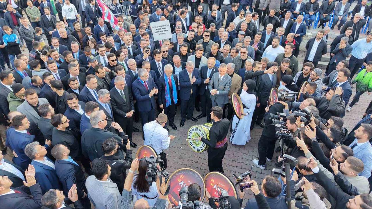 Mardin Midyat'ta Ulaştırma ve Altyapı ile Çalışma Bakanları Ziyaret Gerçekleştirdi