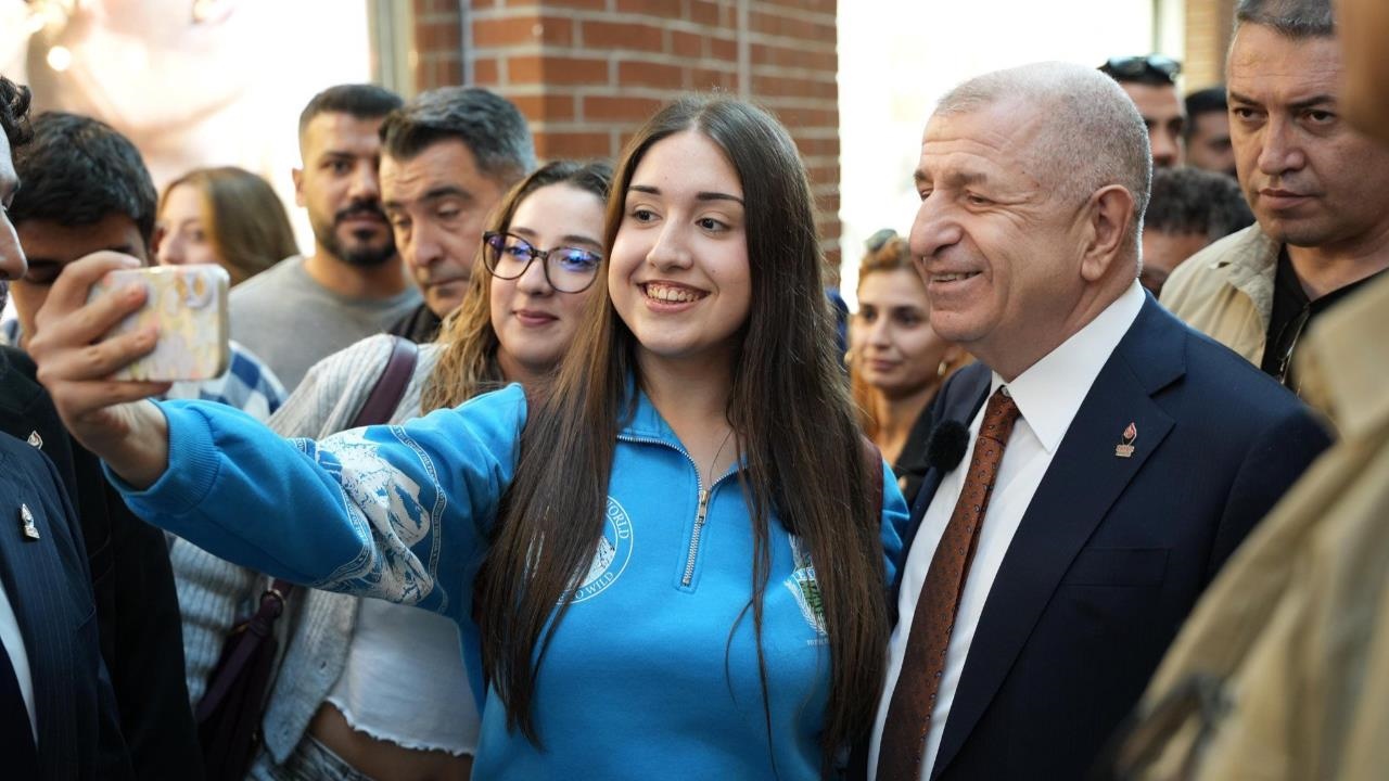 Zafer Partisi Genel Başkanı Ümit Özdağ’a Mersin’de Yoğun İlgi