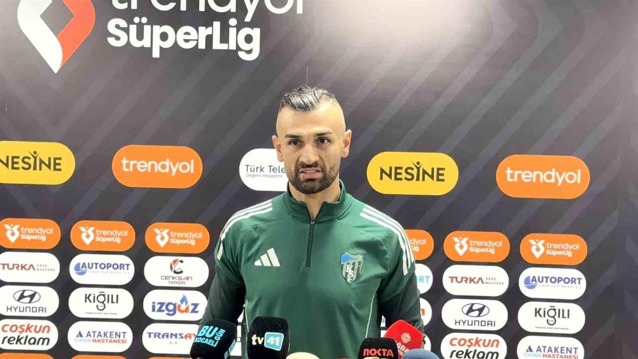 Kocaelispor'da Serdar Dursun, Gençlerbirliği'ni 1-0 yenerek galibiyeti getiren golü attı.