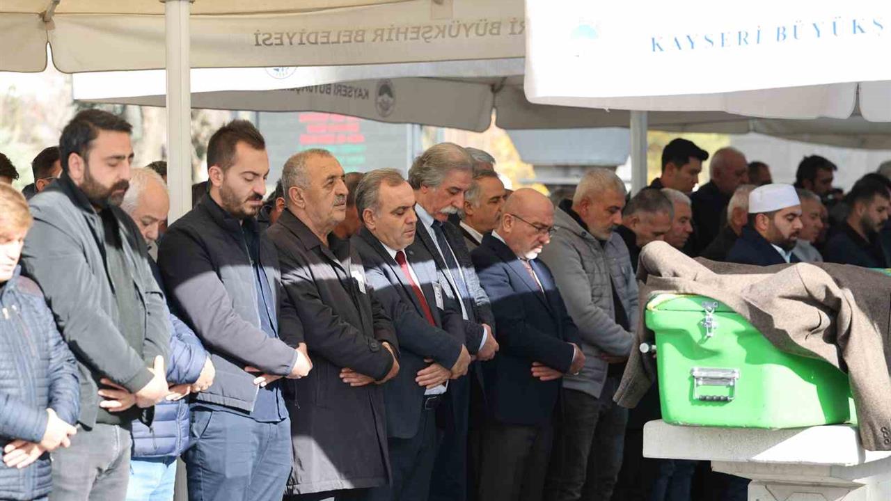 Kayseri'de Vefat Eden Prof. Dr. İbrahim Uzmay İçin Tören Yapıldı
