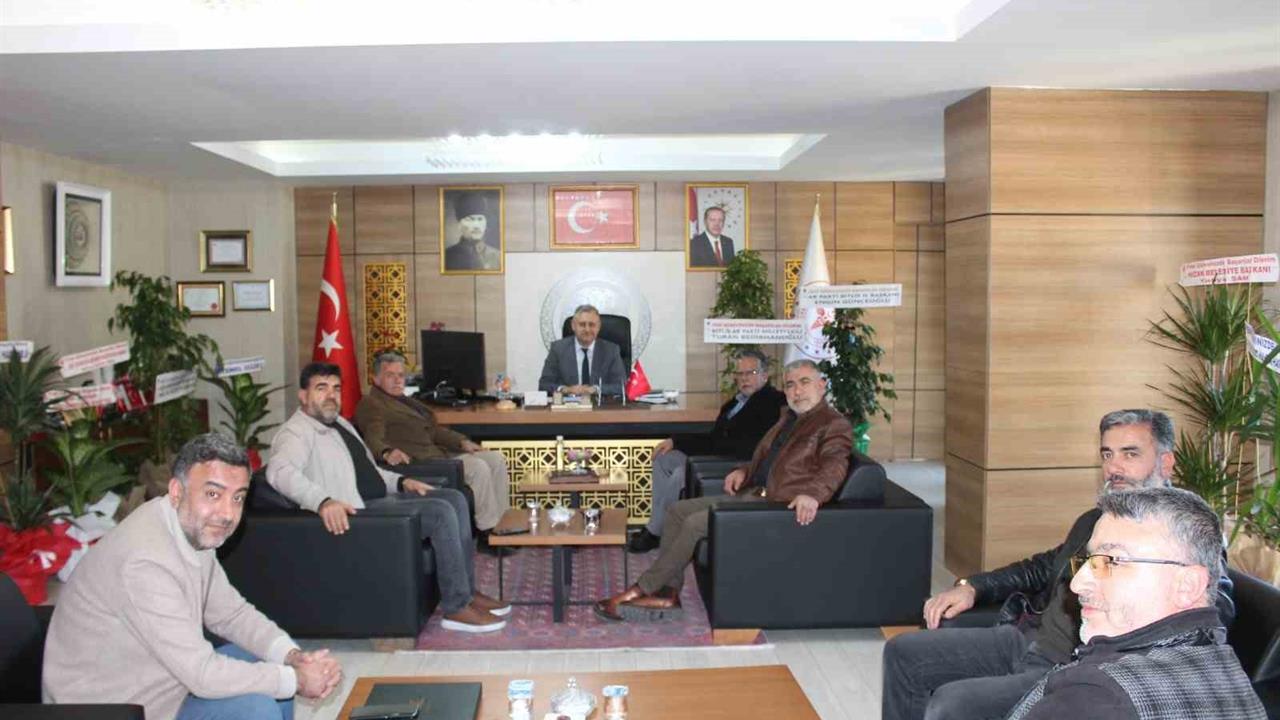 Bitlis'te BAYGADER, İl Sağlık Müdürü Doç. Dr. Şaban Ergene'ye Hayırlı Olsun Dedi