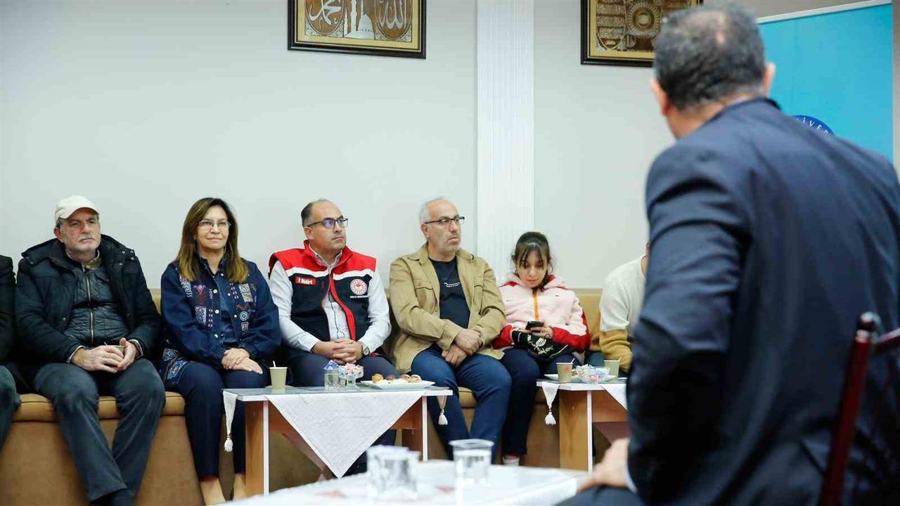 Bayburt'ta Gerçekleşen Çiftçi Buluşmaları Paneli, Tarım Uzmanlarıyla Bilgilendirdi