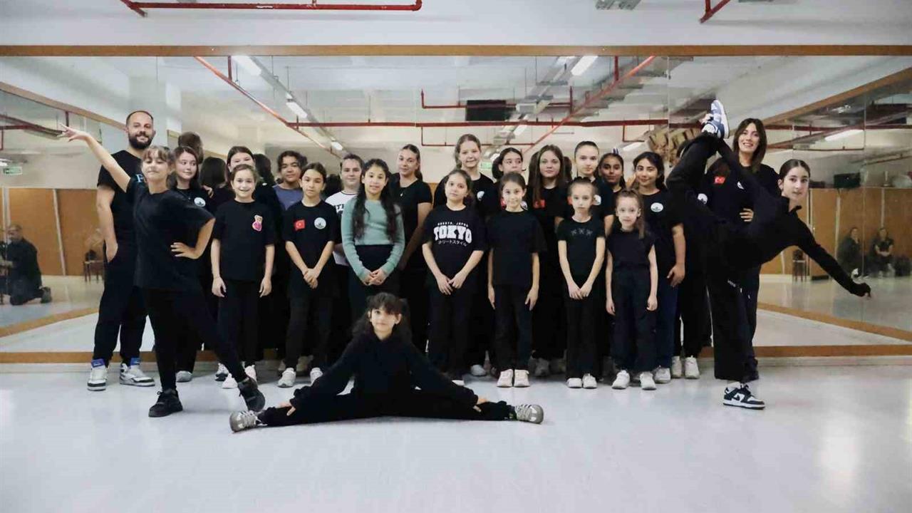 Osmangazi'de Düzenlenen Dans Kurslarına Katılım Artıyor