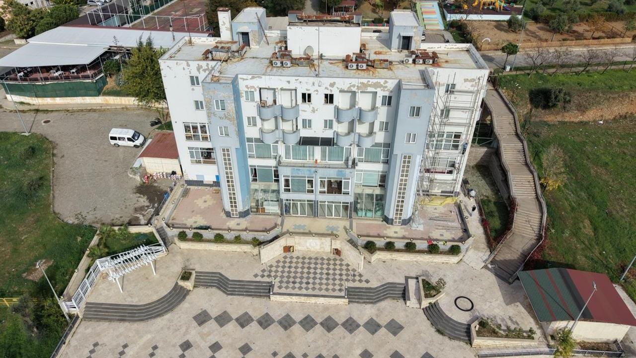 Aydın Adnan Menderes Üniversitesi, "Araştırma Üniversitesi" vizyonu kapsamında kampüsünü yeniliyor, yeni alanlar oluşturuyor.