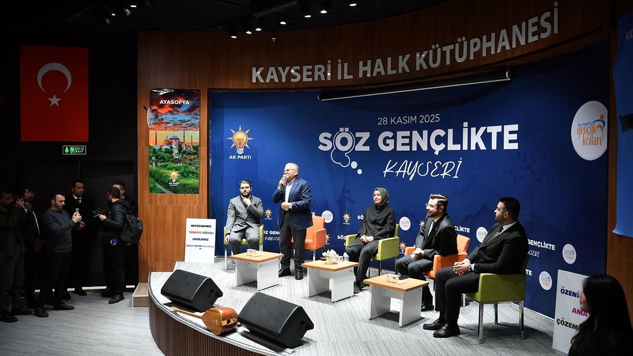 Kayseri'de Gençlerle Gerçekleştirilen Buluşmada İstişareler Yapıldı