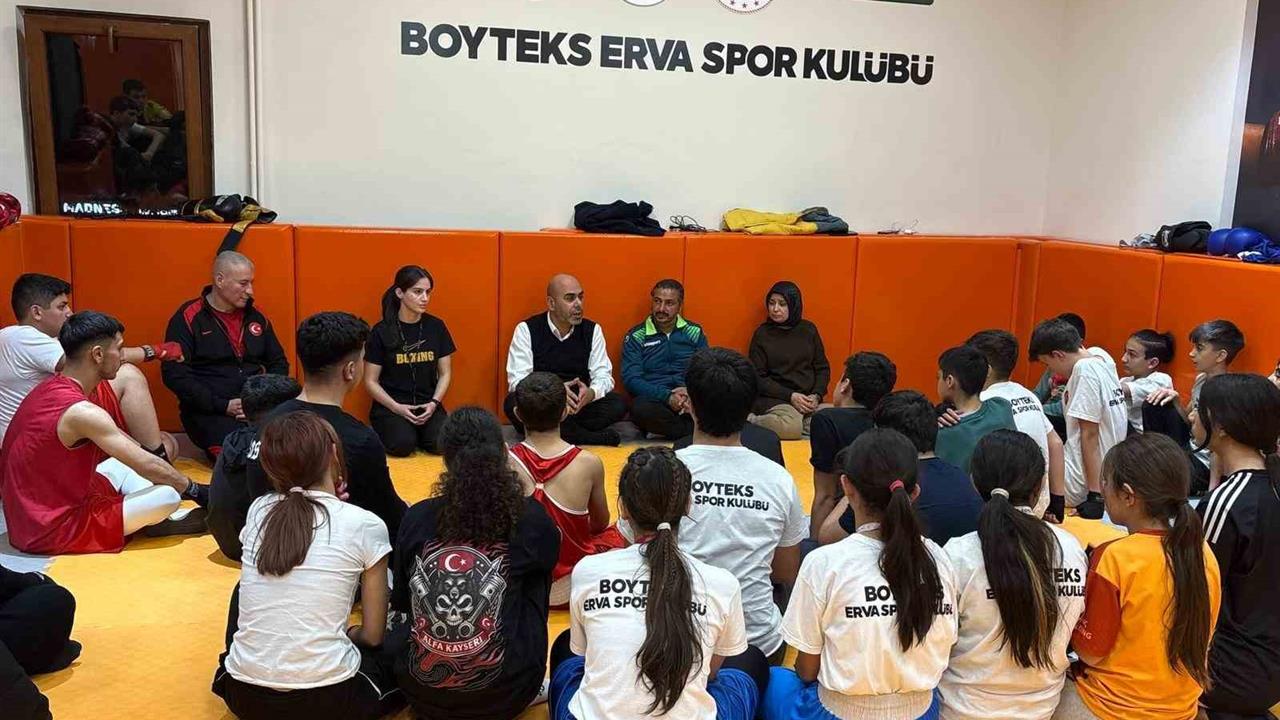 Kayseri'de Boyteks ERVA Spor Okulu'nda Değerler Eğitimi Uygulandı