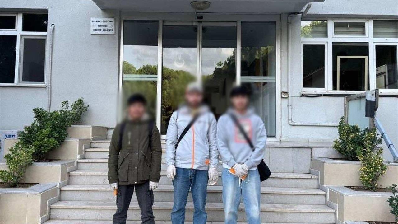 Çanakkale'de Jandarma, 10 Operasyonda 3 Organizatör ve 27 Kaçak Göçmen Yakaladı