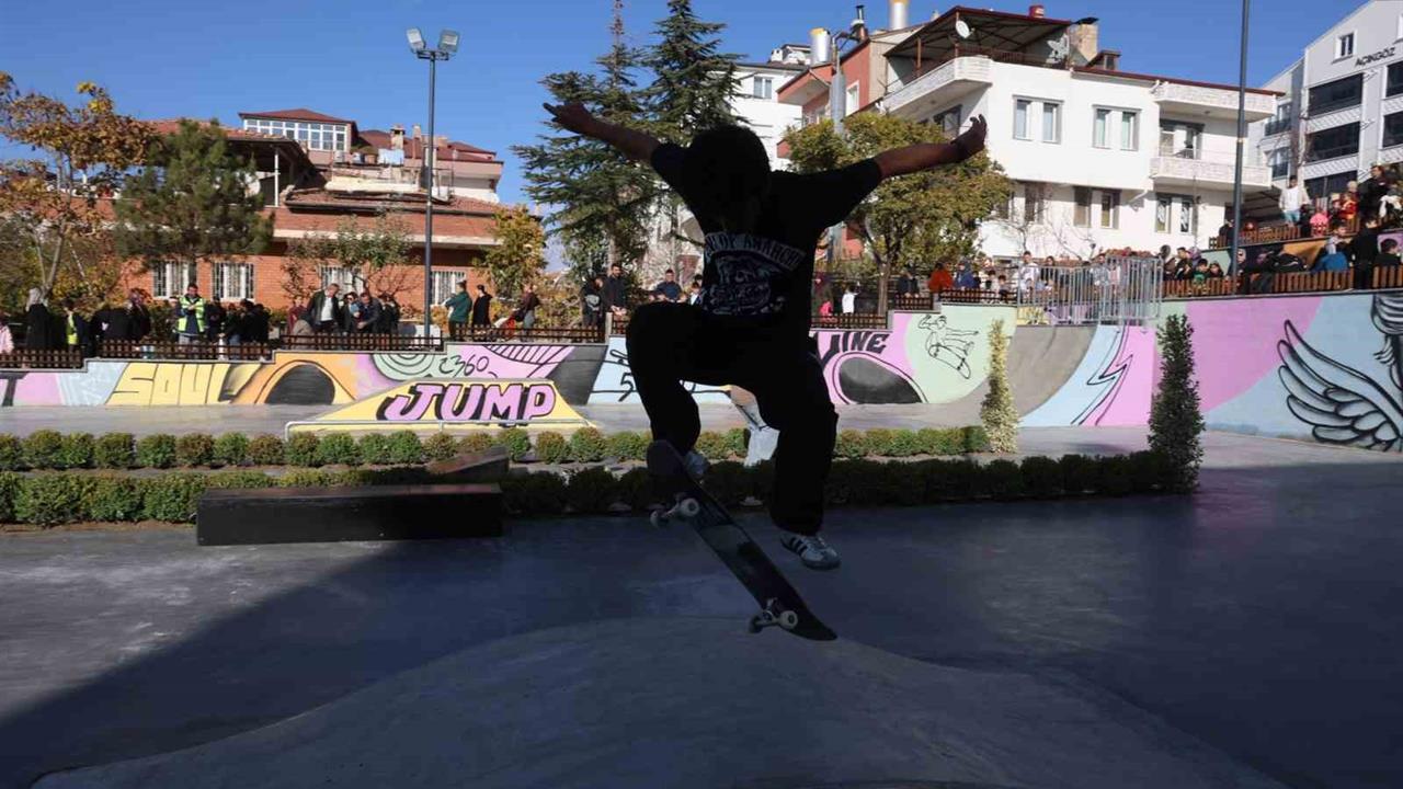Nevşehir'de Ahmet Minguzzi Skate Kaykay Parkı Bugün Törenle Hizmete Girdi