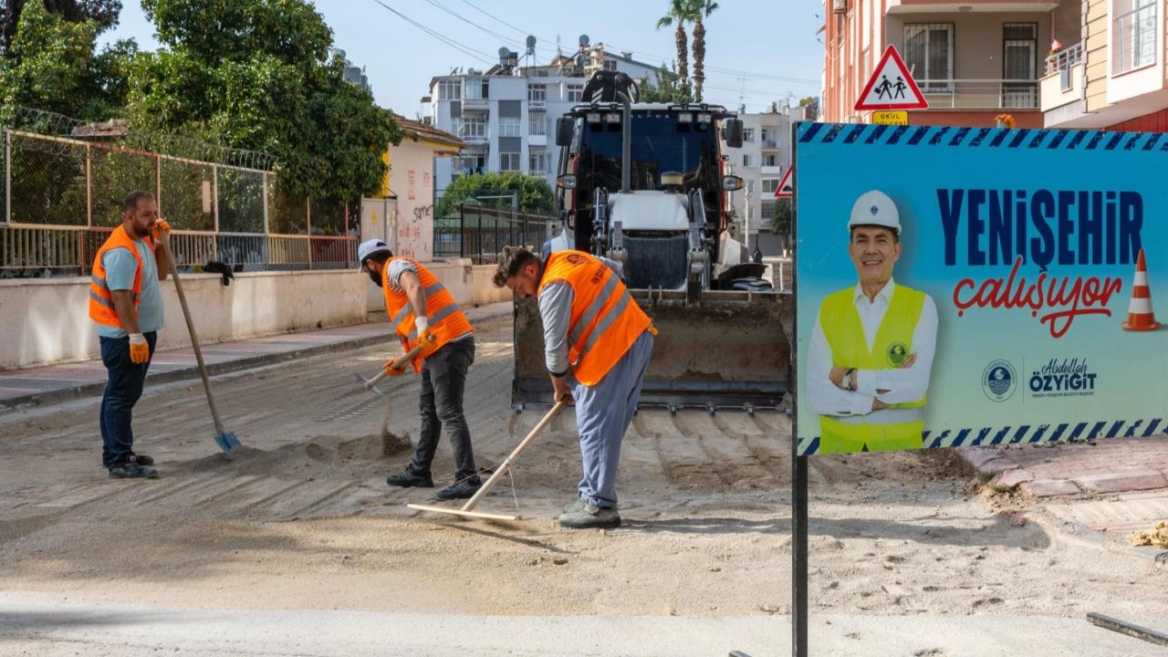 Yenişehir’de Yol ve Kaldırımlar Yenileniyor
