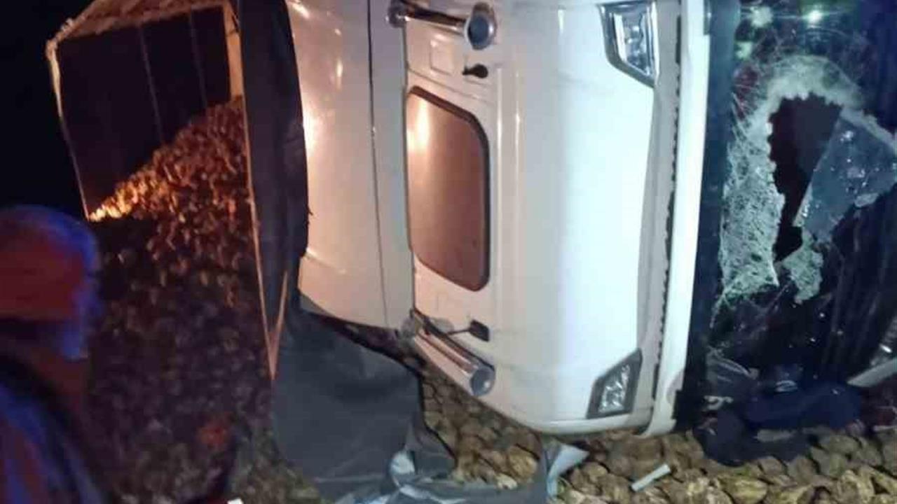 Yozgat Boğazlıyan'da Kontrolden Çıkan Tırın Devrilmesi Sonucu 1 Kişi Öldü