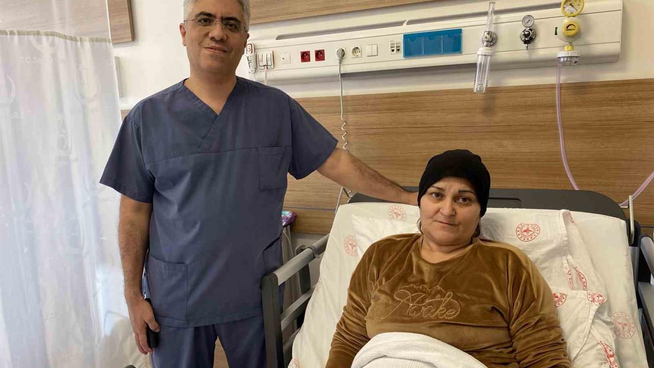 Eskişehir'de Dünyada İlk Defa Görülen Çene Siniri Tümörü Tedavi Edildi
