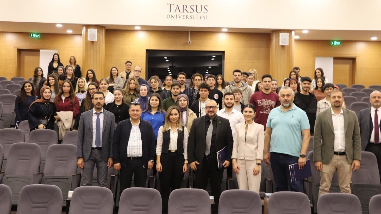 Gençlerin Kariyer Kapısı: Mersin Kariyer Merkezi Tarsus Üniversitesi’nde Öğrencilerle Buluştu