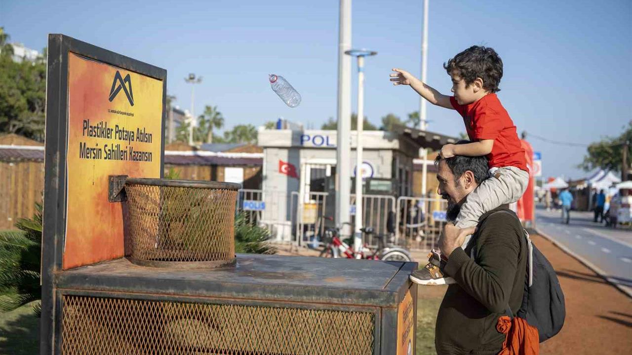 Mersin'de 10 ayda 1 ton plastik atık toplandı, içme suyu çeşmeleri yerleştirildi.