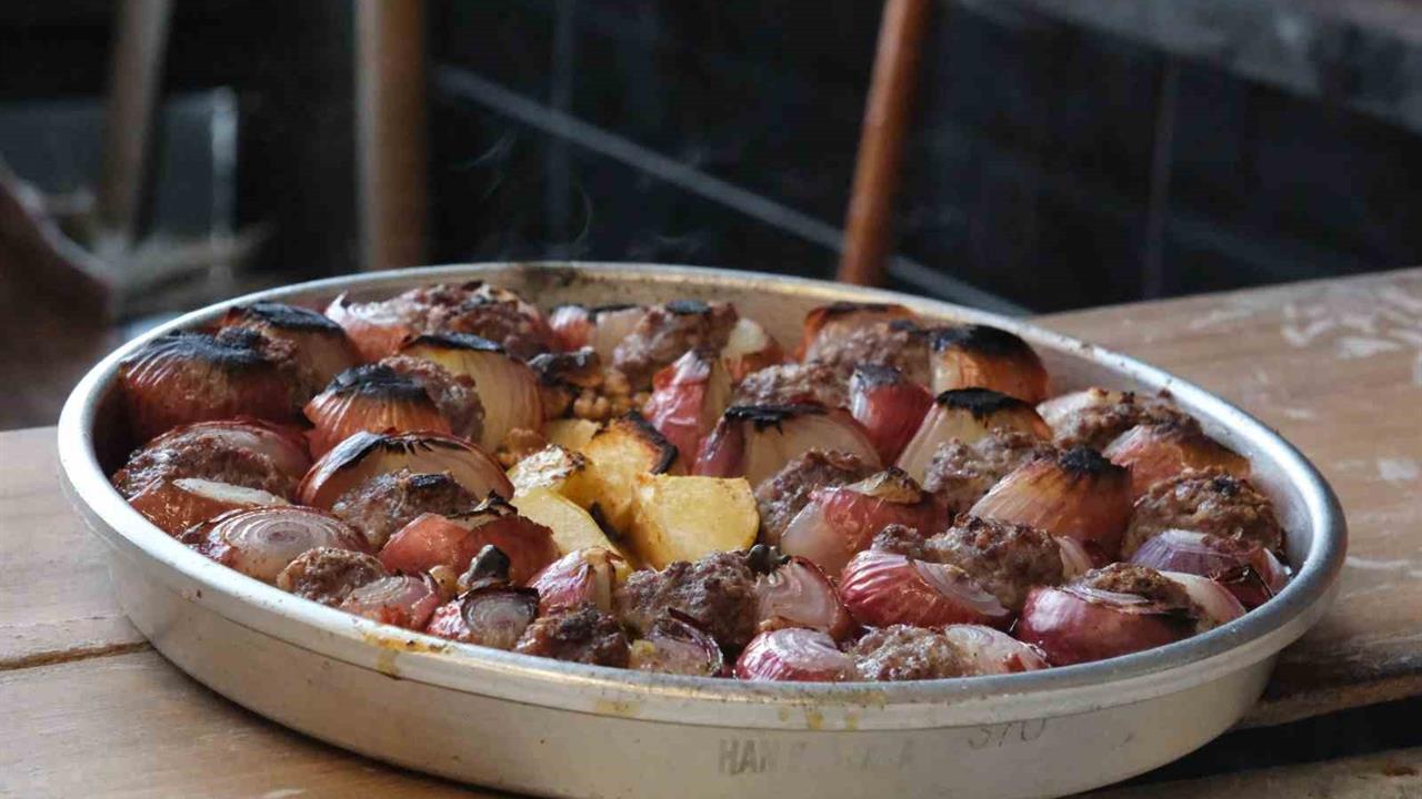 Gaziantep'te Kış Aylarında Tercih Edilen Doğal Antibiyotik Soğan Kebabı