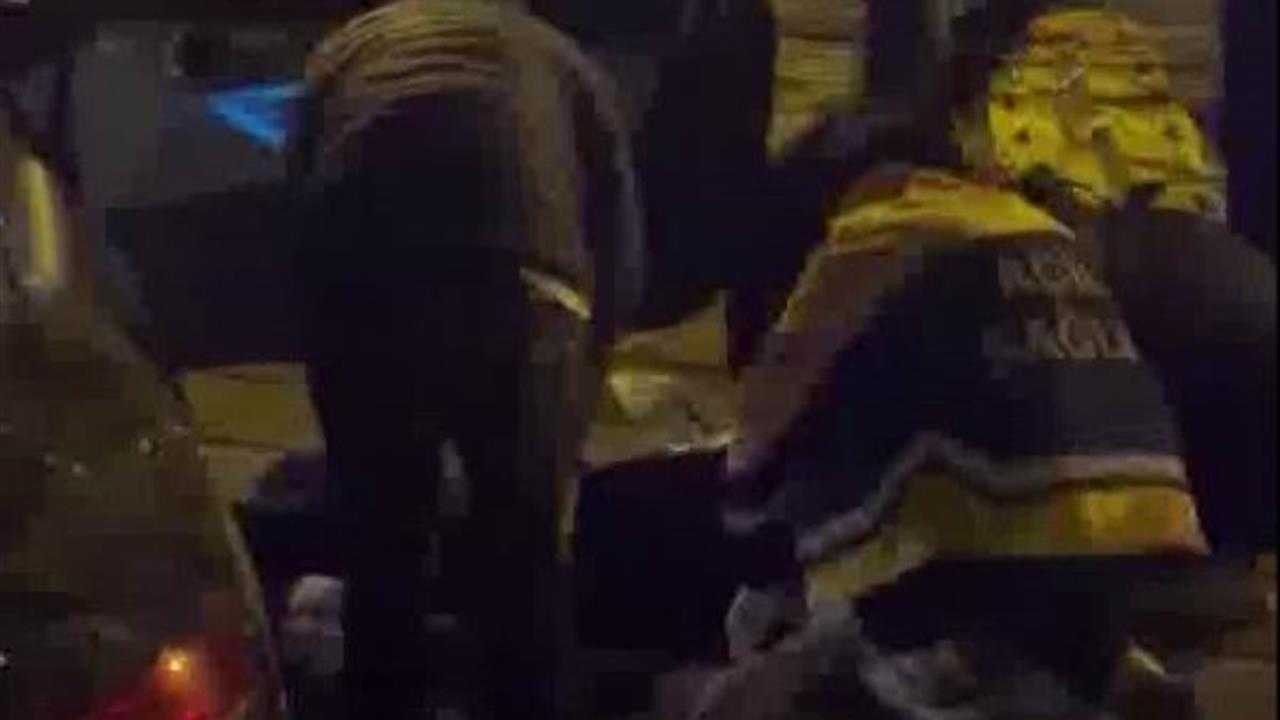 Diyarbakır Kayapınar'da İki Araç Çarpıştı, 2 Kişi Yaralandı