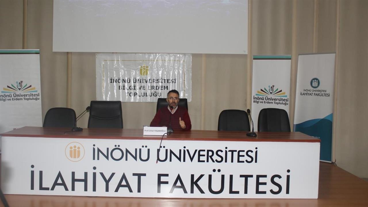Malatya'da Prof. Dr. Cihat Yaşaroğlu, Yapay Zeka Üzerine Düşüncelerini Paylaştı