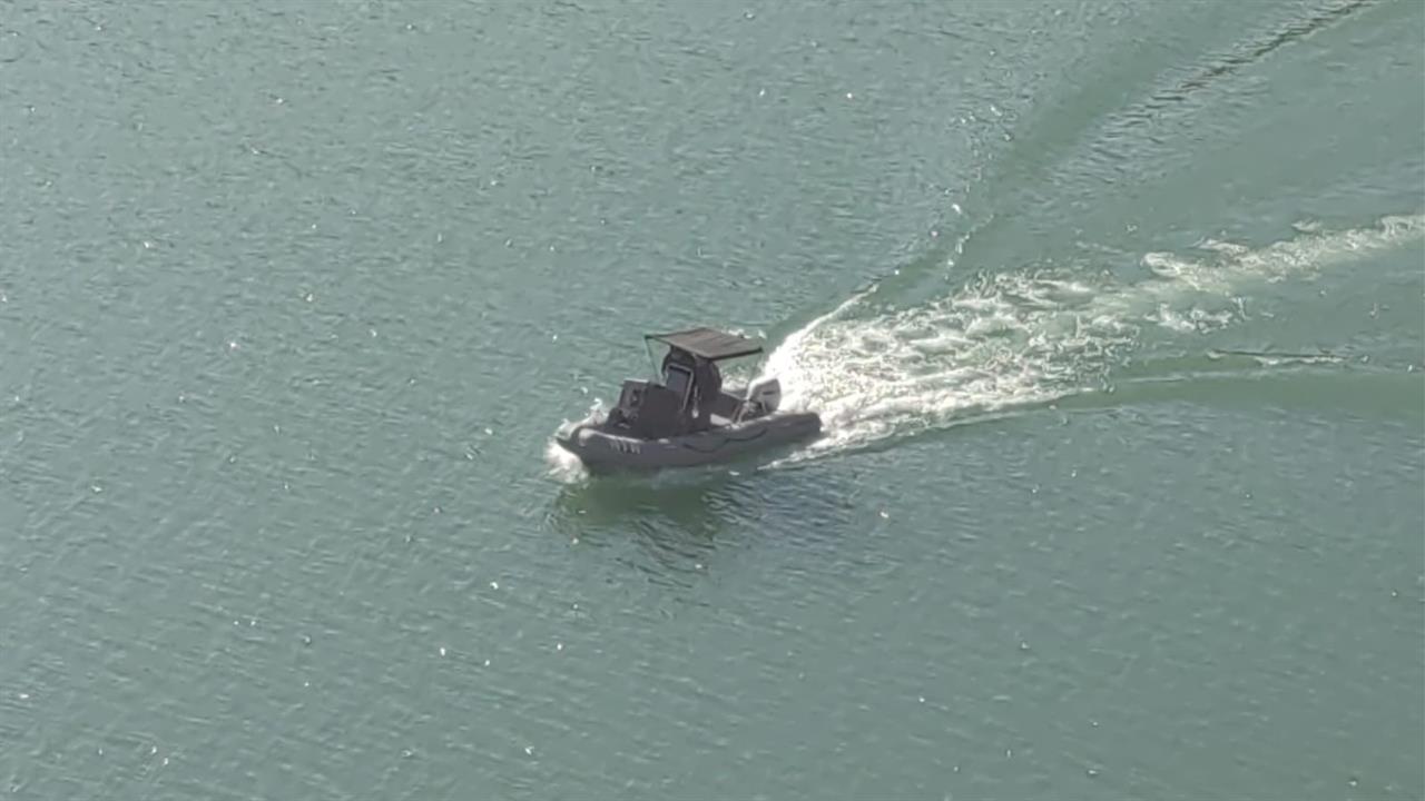 Van Gürpınar'da Kontrolden Çıkan Araç Baraja Düştü, 1 Kişi Kayboldu