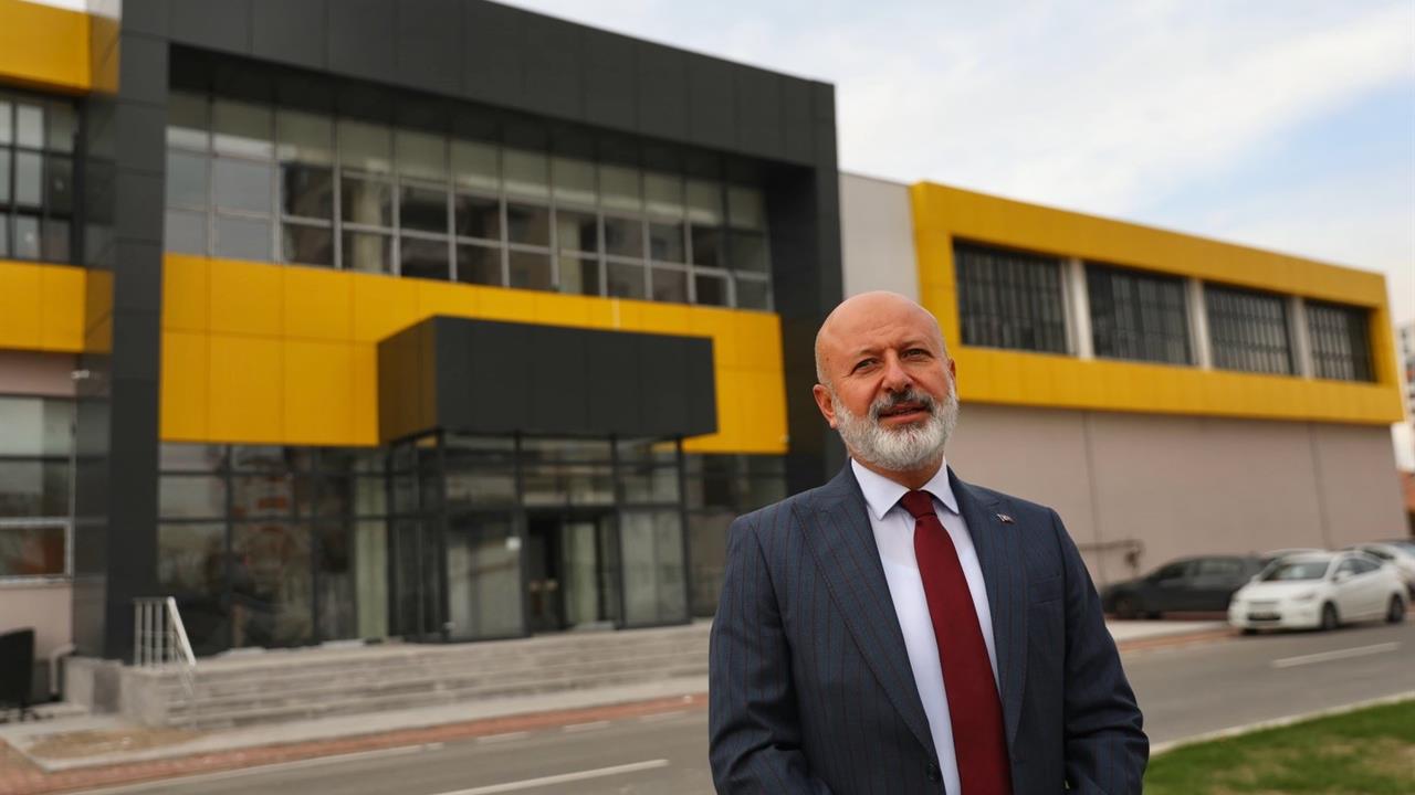 Kayseri Kocasinan'da Sosyal Tesisler İle Hemşehrilerin Hayatı Zenginleşiyor