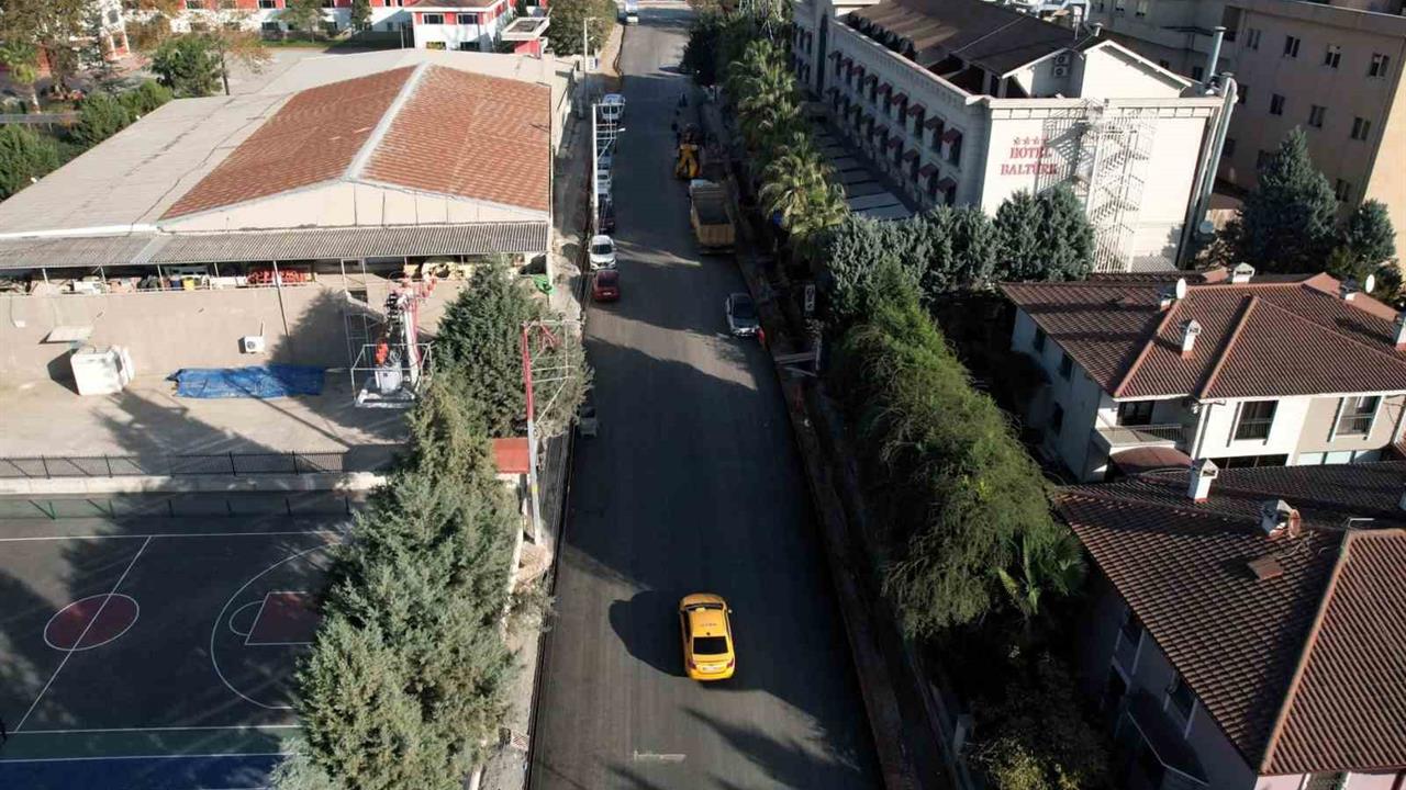 İzmit Şehit Ergün Köncü Caddesi'nde Altyapı Çalışmaları Bitti ve Asfalt Serildi