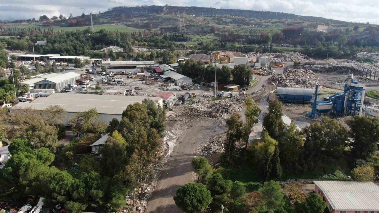 İzmir Buca'da Devam Eden Çöp Eylemiyle İlgili Açıklamalar Yapıldı