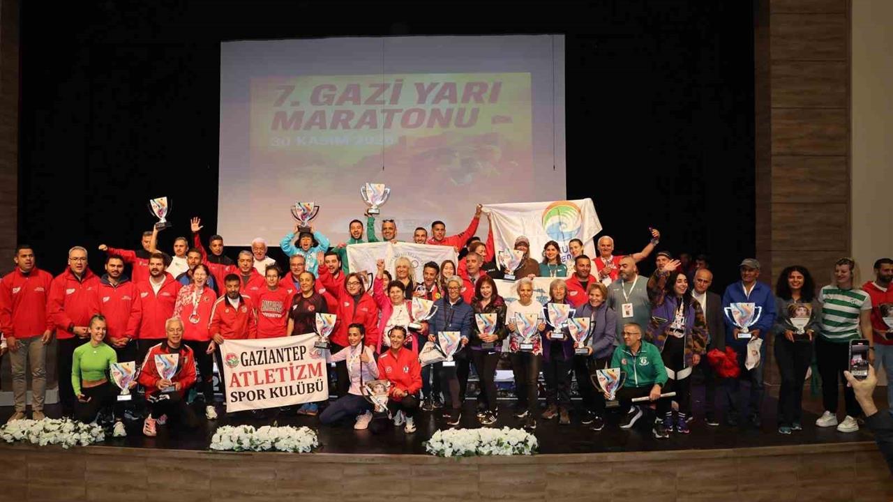 Gaziantep'te 7. Gazi Yarı Maratonu Ödül Töreni Düzenlendi