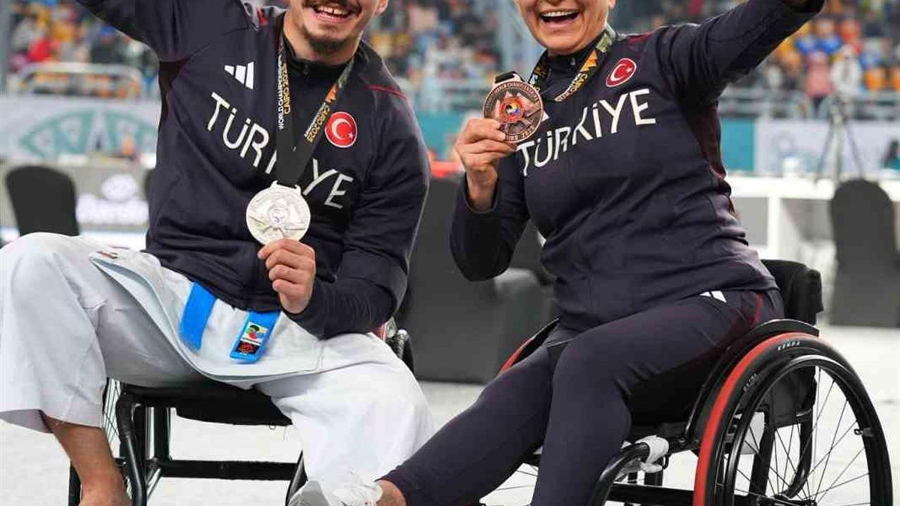 Aydın'da Milli Sporcu Berkay Uslu, Mısır'daki Şampiyonada Gümüş Madalya Kazandı