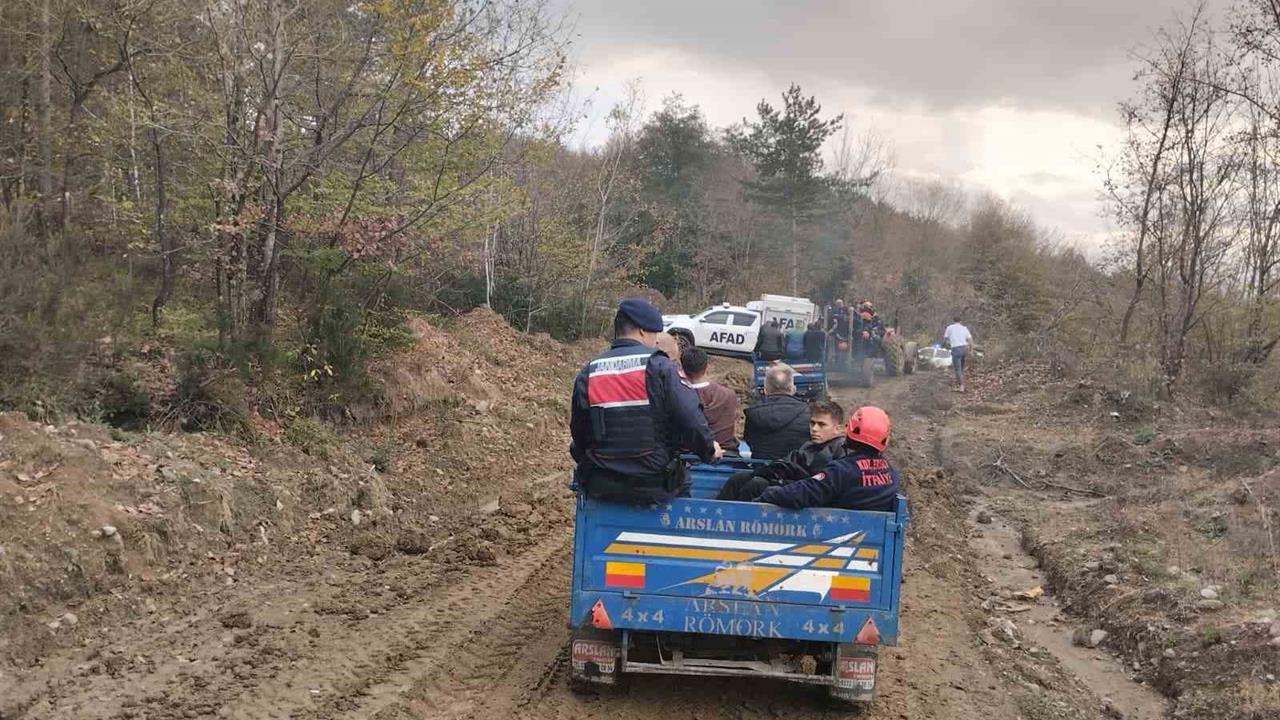 Zonguldak Karadeniz Ereğli'de Şelaleleri Gezerken Düşen Muhtar Yaralandı