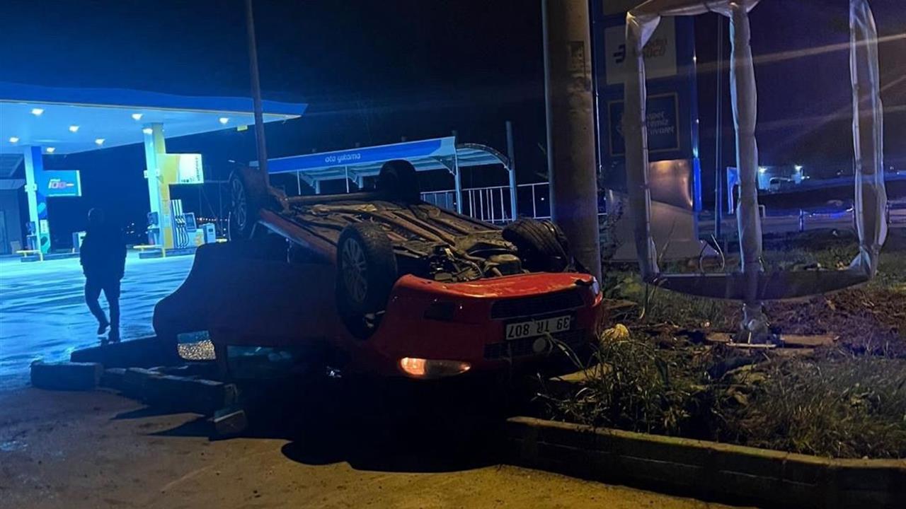 Kırklareli Lüleburgaz'da Takla Atan Araçta İki Kişi Yaralandı