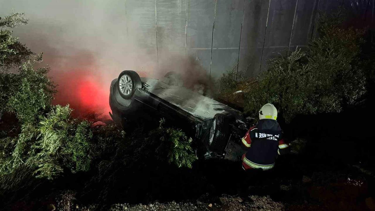 Mersin Bozyazı'da Elektrikli Araç Kaza Yaptı, Yangın Çıktı