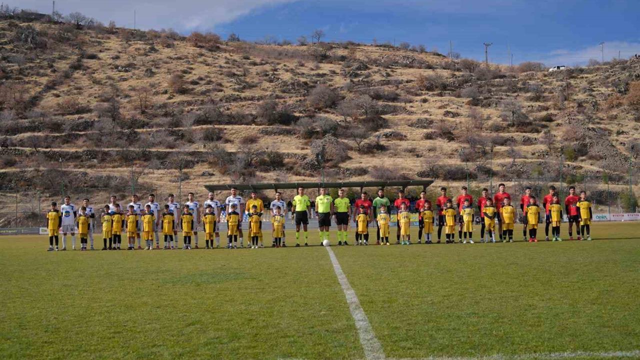 Kayseri Hacılar Erciyesspor, Talas Anayurtspor'u 3-0 Mağlup Etti