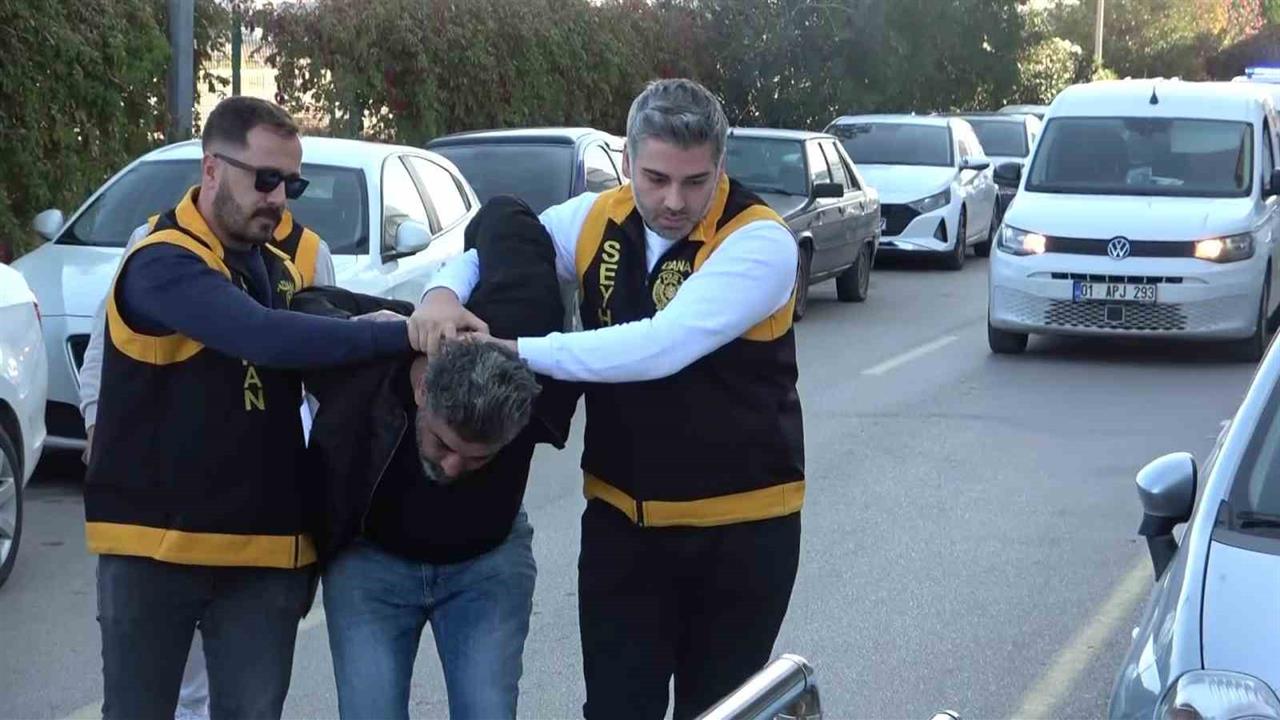 Adana Seyhan'da Sahte Kimlik Kullanarak 7 Kitap Yazmış Suçlu Yakalandı