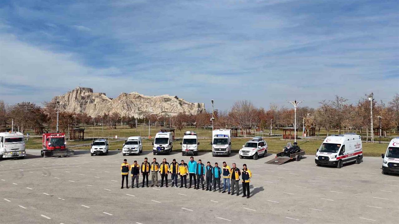 Van'da Kış Koşullarına Hazırlıklı Acil Sağlık Ekipleri 7/24 Görevde