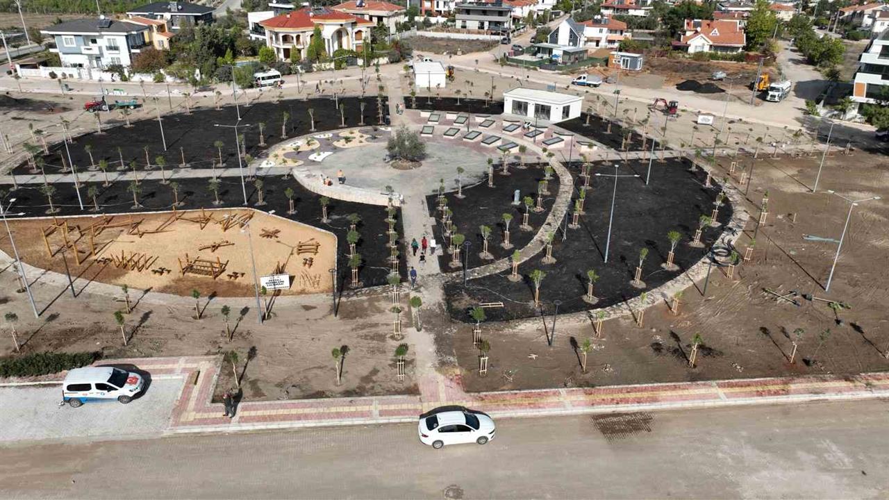 Antalya Döşemealtı'nda Büyükşehir Belediyesi'nden 14 Bin Metrekarelik Yeni Park Projesi