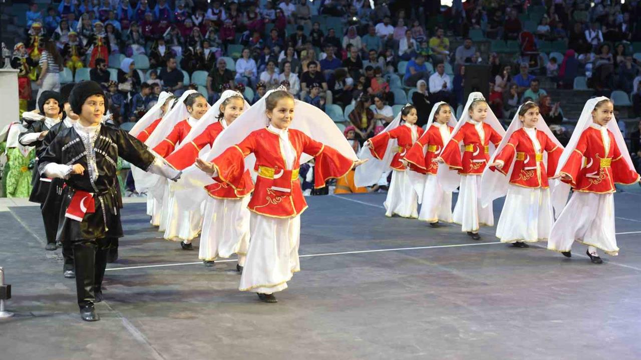 Darıca'da Gençler İçin Kafkas Halk Oyunları Kursu Kayıtları Alınıyor